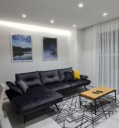 Luxurious Apartament Leilighet Sarandë Eksteriør bilde
