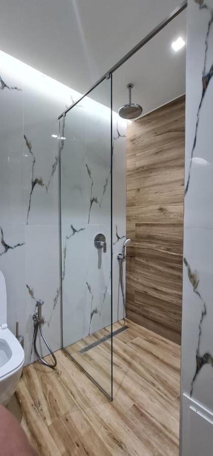 Luxurious Apartament Leilighet Sarandë Eksteriør bilde