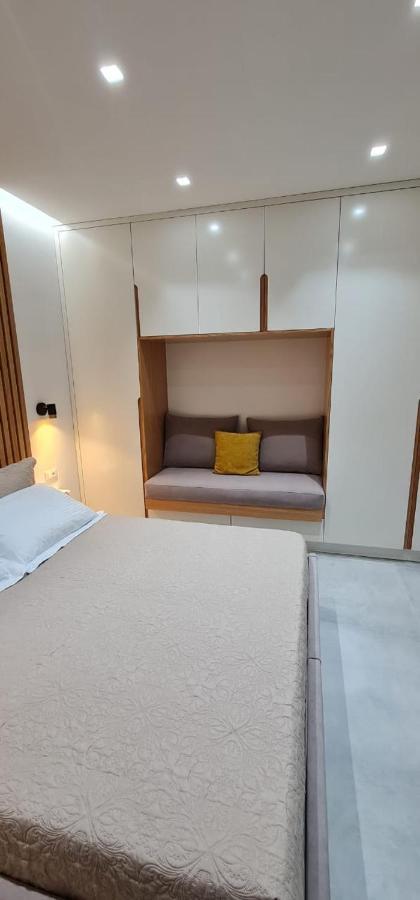 Luxurious Apartament Leilighet Sarandë Eksteriør bilde